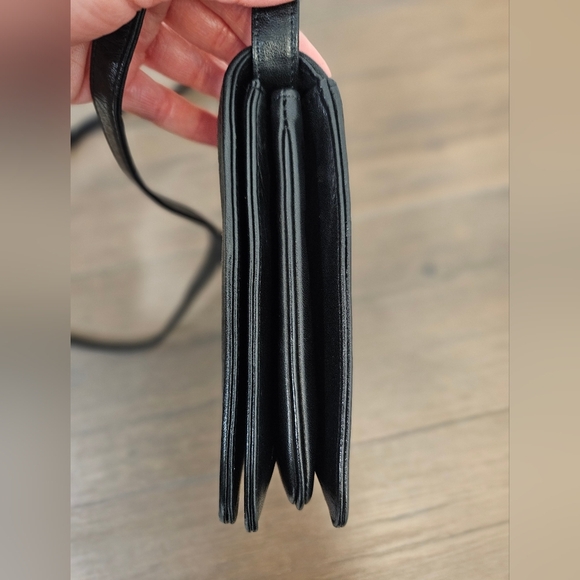 VINTAGE VALENTINO CLUTCH/SHOULDER BAG w/COA - Picture 5 of 16